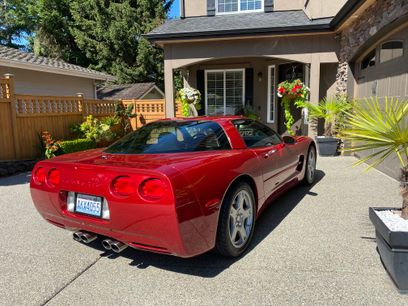 Used 1999 Chevrolet Corvette Coupe w/ Roof Pkg