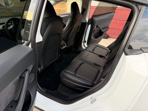 Used 2023 Tesla Model Y Long Range AWD/4WD image 10