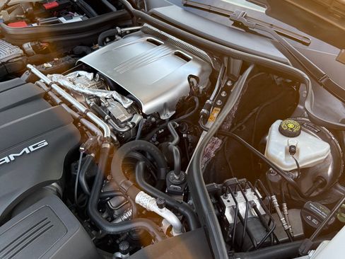 Used 2018 Mercedes-Benz AMG GT Roadster image 12