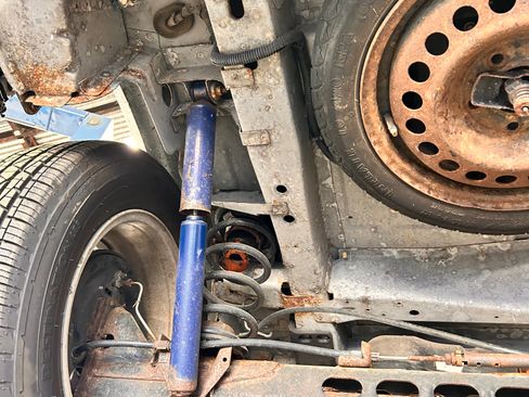 Used 2004 Pontiac Aztek 2WD w/ 1SB Preferred Equipment Group image 30