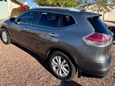 Used 2015 Nissan Rogue SV w/ SV Premium Package image 5