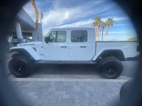 Used 2020 Jeep Gladiator Rubicon image 1