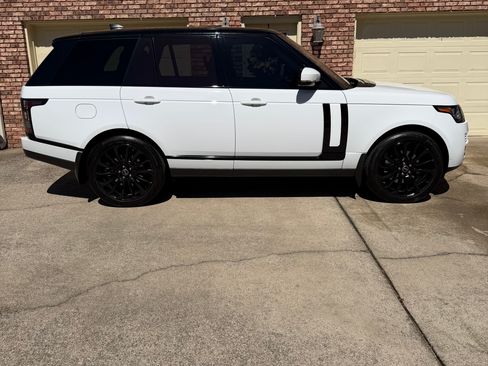 Used 2017 Land Rover Range Rover image 1