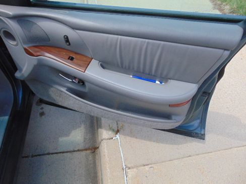 Used 2002 Buick Park Avenue image 9