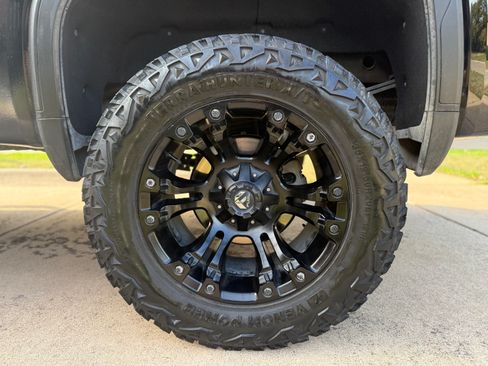 Used 2019 GMC Sierra 1500 AT4 image 16