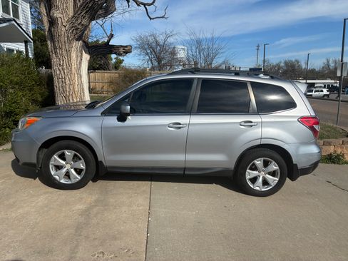Used 2016 Subaru Forester 2.5i Limited image 2