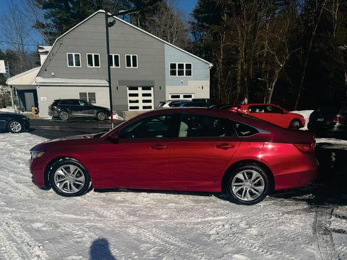Used 2018 Honda Accord LX image 2