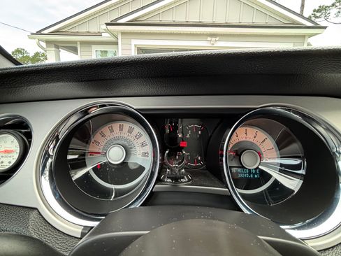 Used 2012 Ford Mustang GT Premium w/ Brembo Brake Pkg RWD image 16