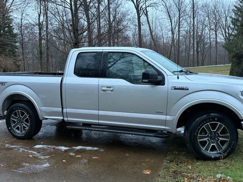 Used 2015 Ford F150 XLT w/ Equipment Group 302A Luxury image 2