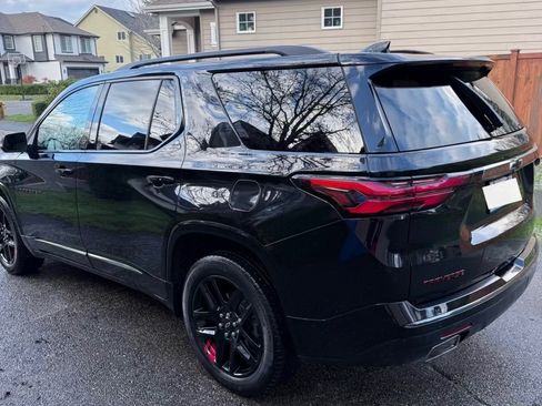 Used 2022 Chevrolet Traverse Premier w/ Redline Edition image 6