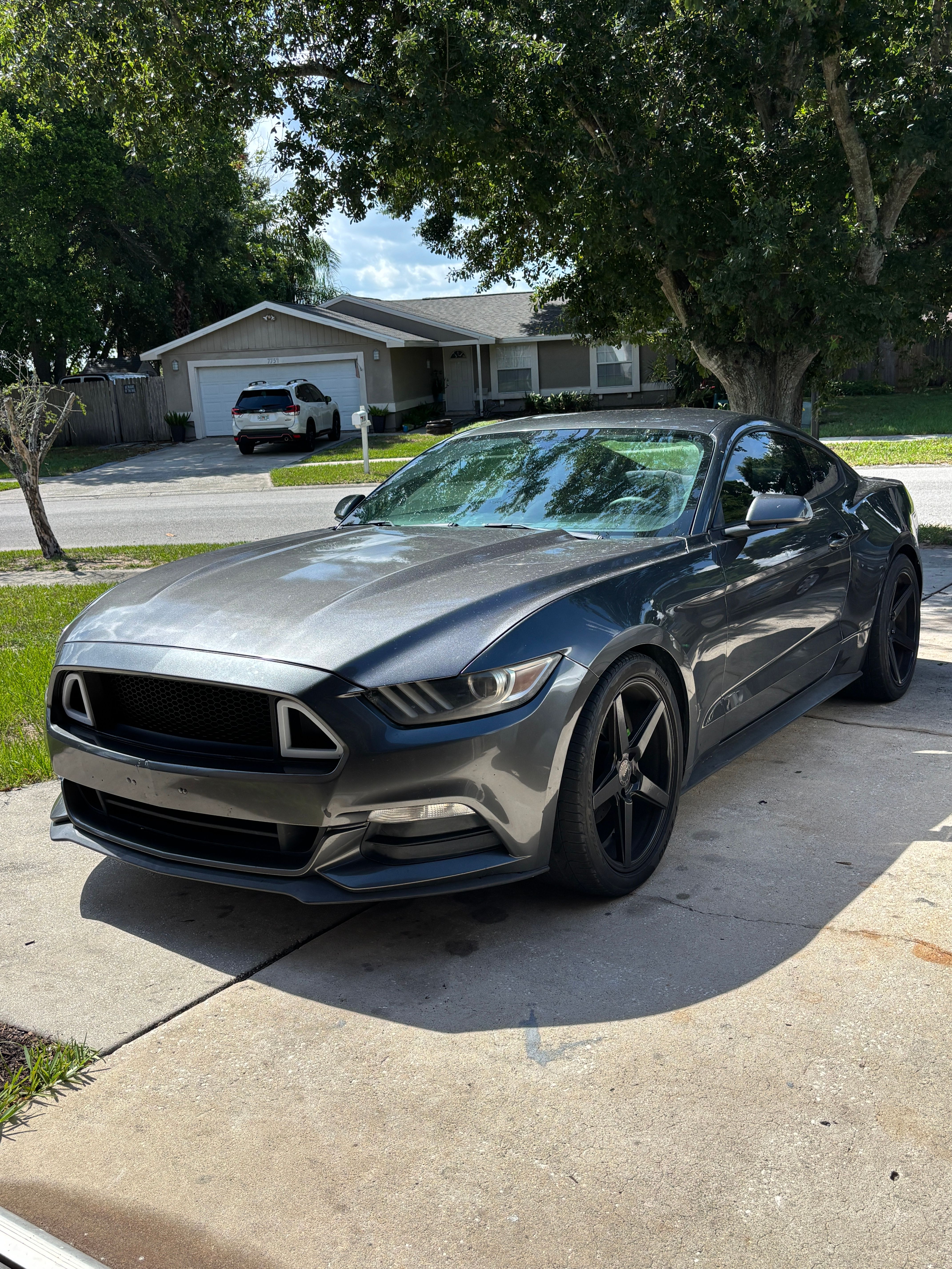 Used 2016 Ford Mustang Coupe RWD image 1