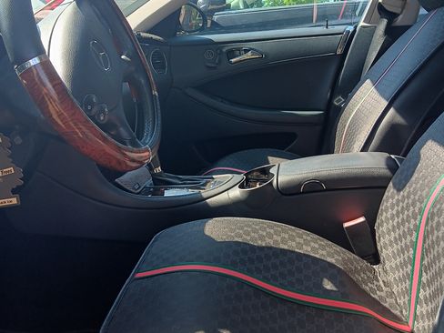 Used 2007 Mercedes-Benz CLS 550 image 5