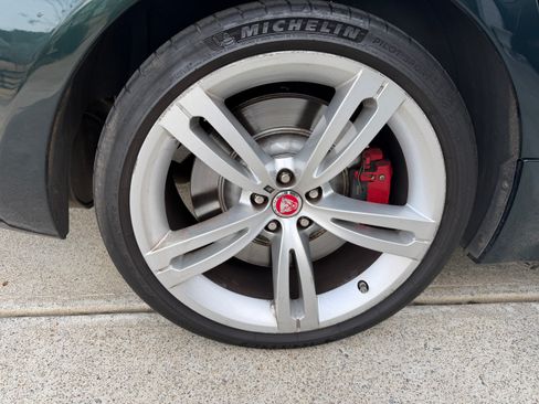 Used 2014 Jaguar XJ R image 12