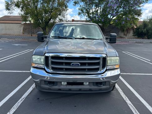 Used 2004 Ford F250 Lariat RWD image 4