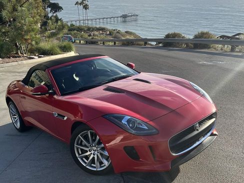 Used 2014 Jaguar F-TYPE Convertible image 2