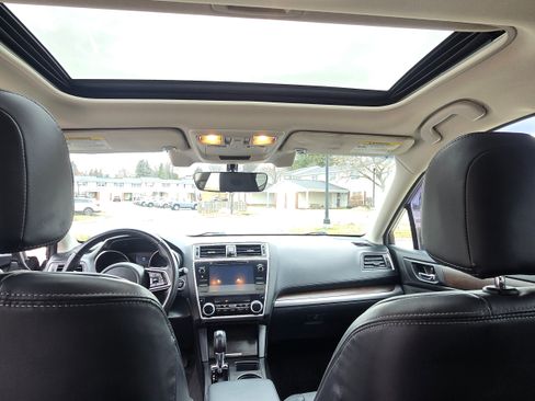 Used 2018 Subaru Outback 3.6R Limited image 15