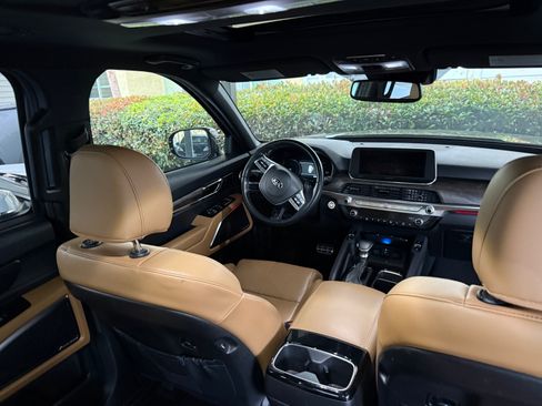 Used 2020 Kia Telluride SX w/ Towing Package FWD image 17