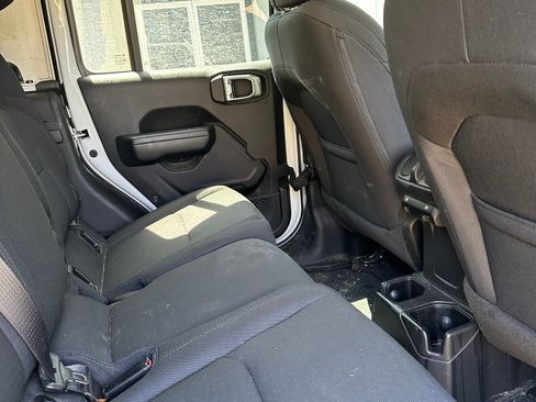 Used 2022 Jeep Gladiator Sport AWD/4WD image 5