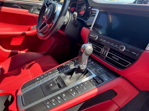 Used 2019 Porsche Macan S image 20