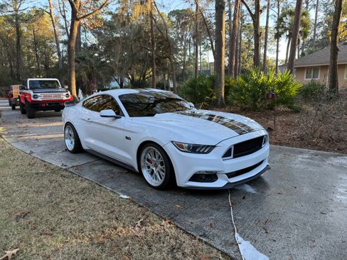 Used 2015 Ford Mustang GT Premium w/ Equipment Group 401A image 11