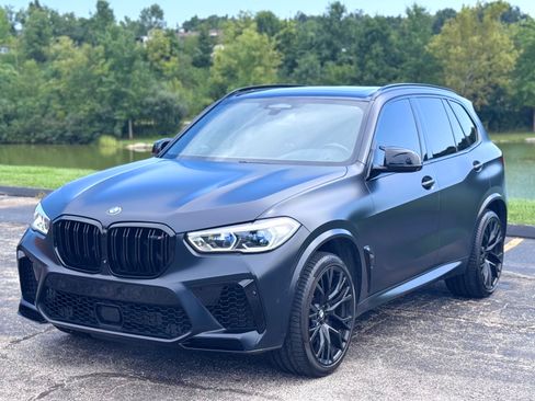 Used 2020 BMW X5 M Competition w/ Executive Package AWD/4WD image 2