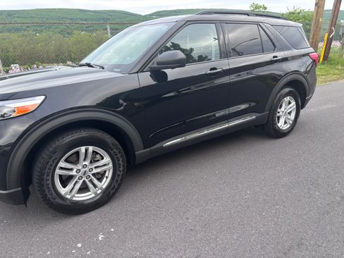 Used 2020 Ford Explorer XLT AWD/4WD image 5