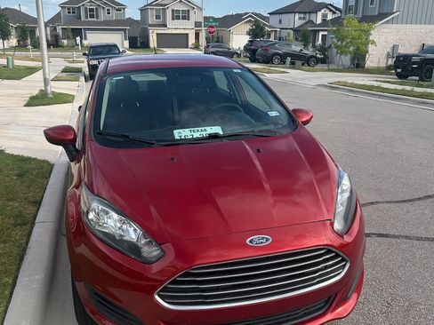 Used 2019 Ford Fiesta SE image 1