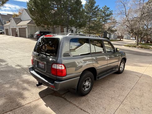 Used 2002 Lexus LX 470 4WD image 2