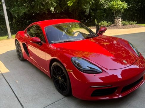 Used 2018 Porsche 718 Cayman RWD image 4