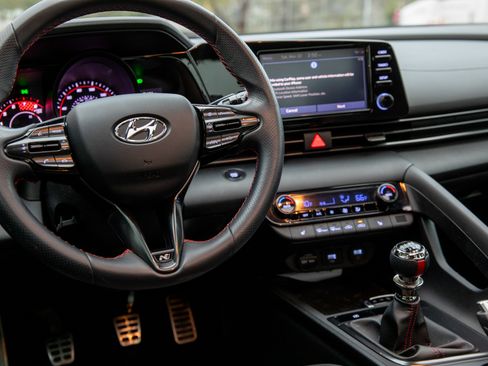 Used 2022 Hyundai Elantra N Line image 12