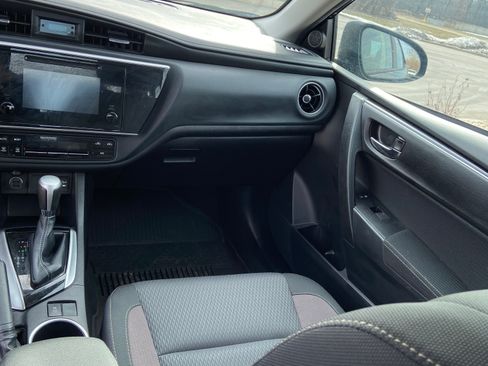 Used 2019 Toyota Corolla LE image 17