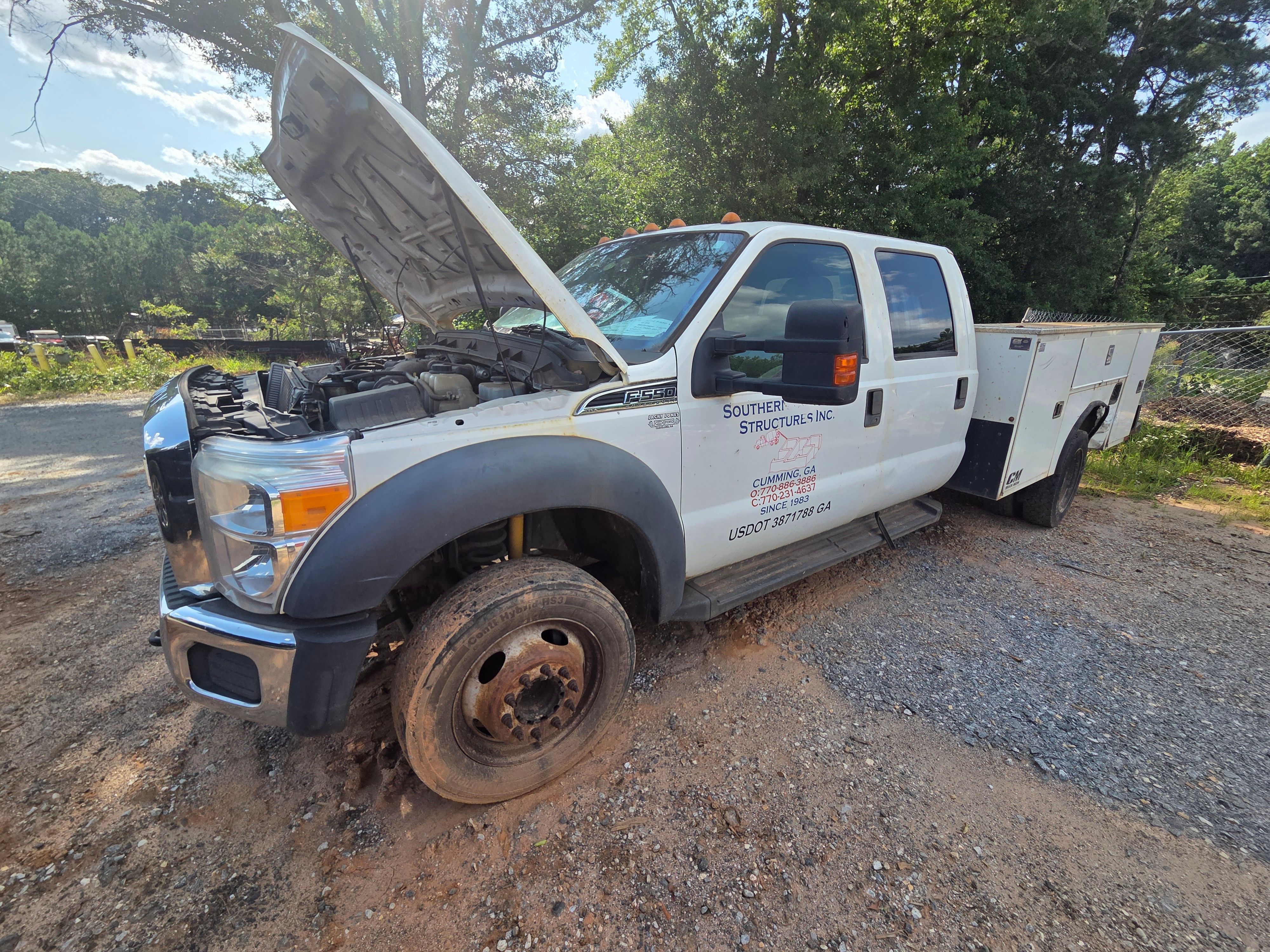 Used 2012 Ford F550 2WD Crew Cab Super Duty image 4