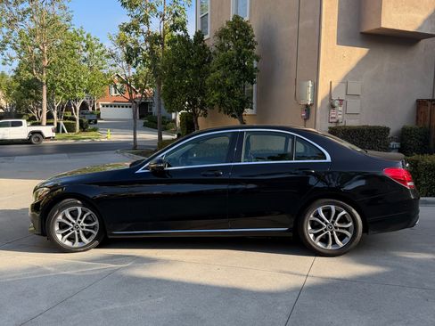 Used 2017 Mercedes-Benz C 300 Sedan image 2