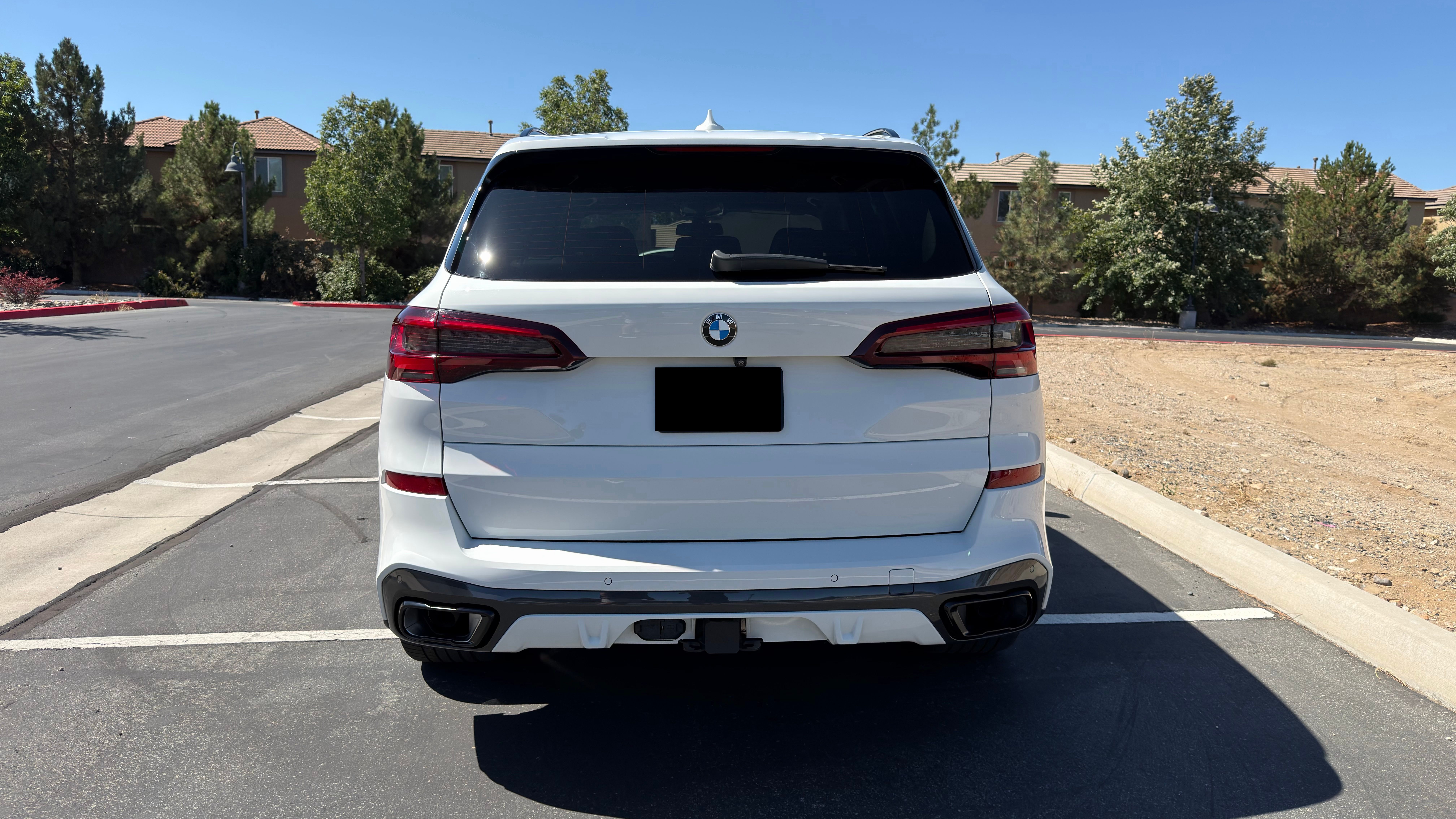 Used 2022 BMW X5 xDrive40i w/ M Sport Package AWD/4WD image 5
