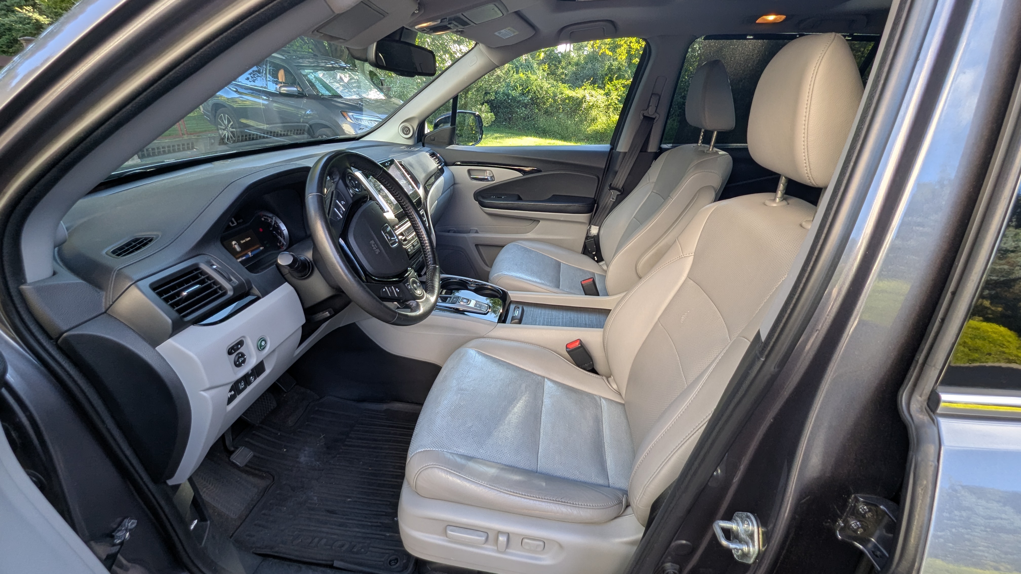Used 2016 Honda Pilot Elite image 11