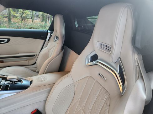 Used 2020 Mercedes-Benz AMG GT C image 22