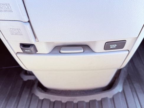 Used 2011 Honda Odyssey Touring Elite image 20