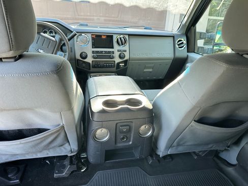 Used 2014 Ford F250 XLT w/ XLT Premium Package AWD/4WD image 16