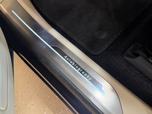 Used 2023 Land Rover Range Rover Autobiography AWD/4WD image 11