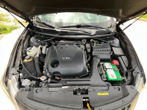Used 2017 Nissan Maxima 3.5 SV image 10