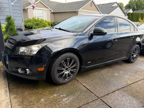 Used 2013 Chevrolet Cruze LT w/ RS Package FWD image 1