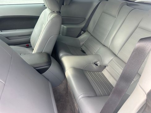 Used 2006 Ford Mustang GT Premium image 9