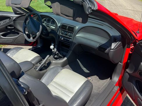 Used 1999 Ford Mustang GT RWD image 9