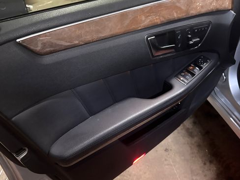 Used 2012 Mercedes-Benz E 350 4MATIC Sedan image 14