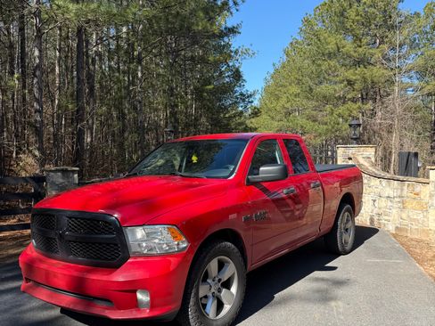 Used 2015 RAM 1500 Express image 1