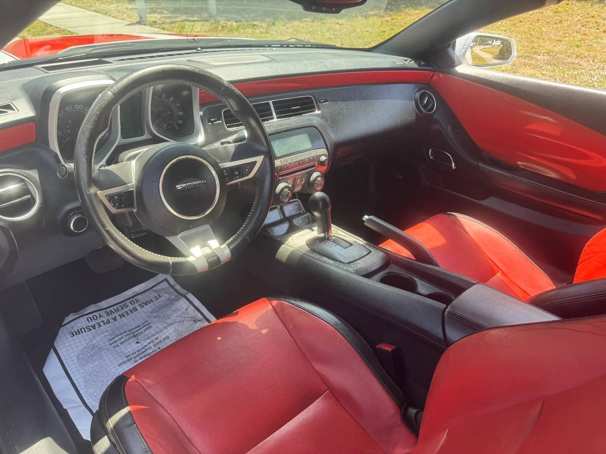 Used 2011 Chevrolet Camaro SS w/ RS Package RWD image 9