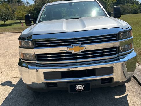 Used 2015 Chevrolet Silverado 3500 W/T RWD image 2