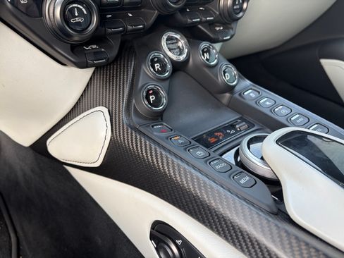 Used 2022 Aston Martin V8 Vantage Coupe image 27