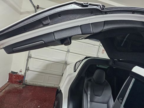 Used 2022 Tesla Model X Plaid image 20
