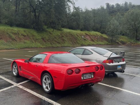 Used 2000 Chevrolet Corvette Coupe w/ Memory Pkg RWD image 13